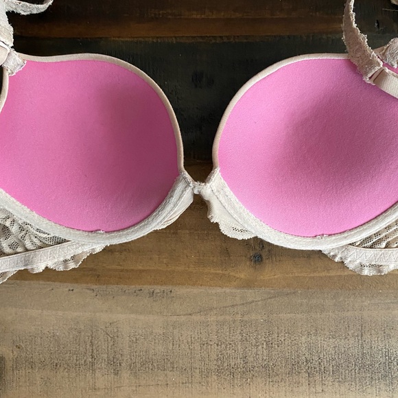 EUC Victoria’s Secret Pink Padded Bra - Picture 6 of 12